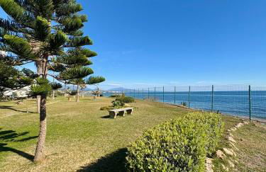 BEACHFRONT Penthouse Luxury - Photo 6