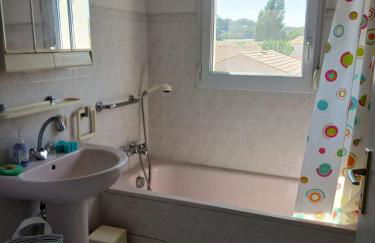 2 pièces terrasse 39m2 à 500m de la plage - Foto 9