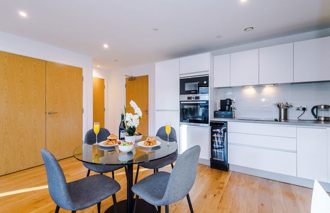 Sleek Apartment near the City Center - Foto 32