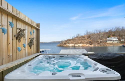 Lakefront Family Retreat w/ Views, Boat Slip - Foto 51