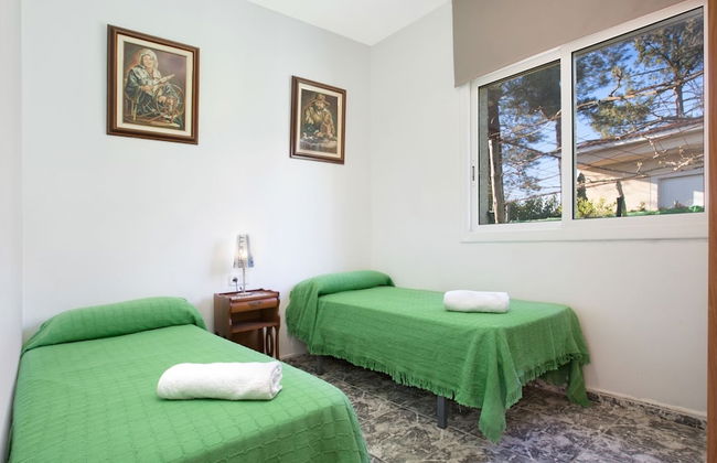 Alonso in Vidreres With 4 Bedrooms and 1 Bathrooms - Photo 16