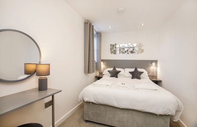 Reubens Court and City Apartments - Photo 7