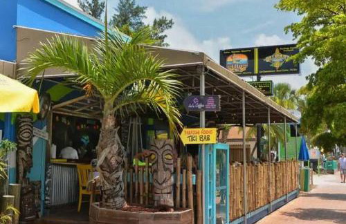 Getaway with Heated Pool and fence by Siesta Key Beach - Foto 33