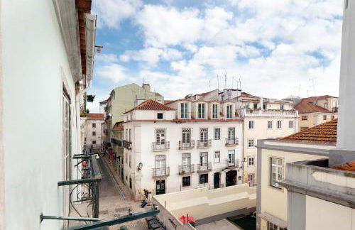 Charming Historic Lisbon Bairro Alto Apartment - Photo 21