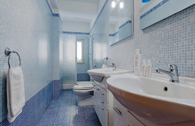 Sunrise Apartments by Wonderful Italy - Photo 28