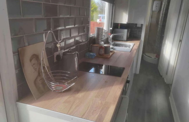 1br-garden-parking-pets-10 Mins to Beach - Photo 6