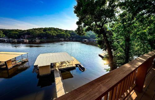 Lakefront 4BD2BADockGrillDecksFirepit-12PP - Photo 48