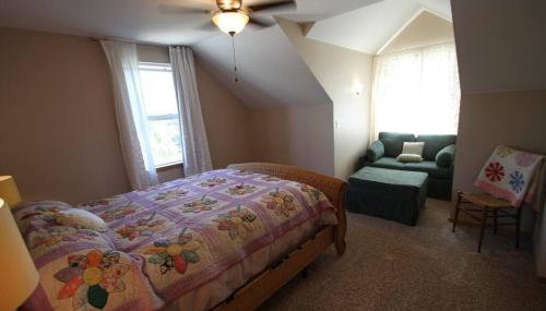 Five Bedroom Colonial Style Home - Foto 4