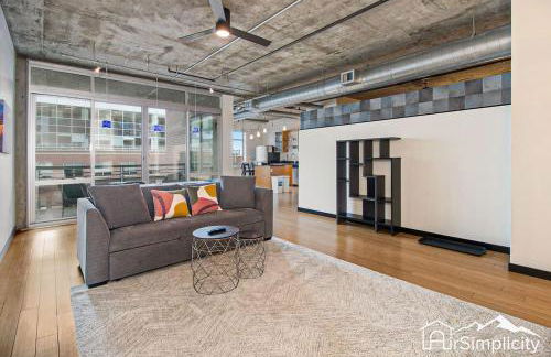 Condo w pvt balcony & gym access - Foto 7