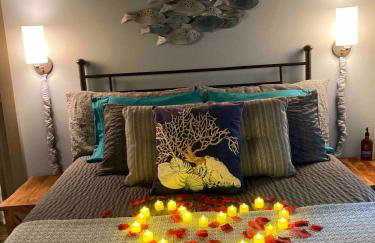 Tranquil Glamping near the Coast: Charming Rustic Cabin Rental in Midway, Georgia - Foto 20