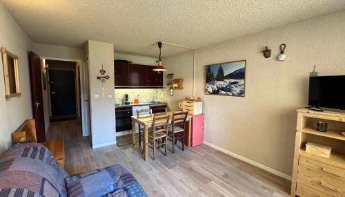 Studio 4 pers au pied des pistes avec balcon sud, parking - FR-1-515-221 - Foto 2