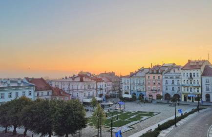 APARTAMENT GRODZKA1, 100 m2 przy przemyskim rynku z widokiem na rynek i panoramę miasta - Foto 6