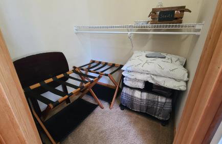 Mt Rainier Way Bedroom with Private Full Bath - Foto 15