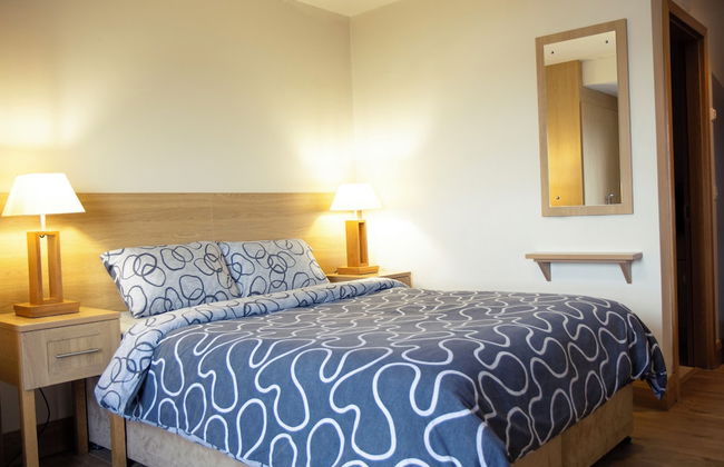 St Angela’s Lakeside Aparthotel - Photo 17