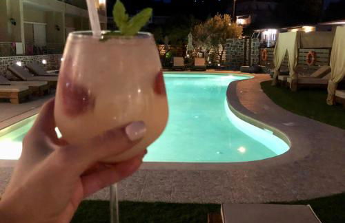 Helen Hotel - Photo 71