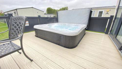 Wildflower, Premium Plus Hot Tub Lodge - Foto 2