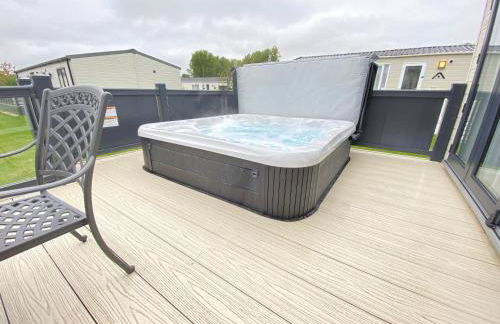 Wildflower, Premium Plus Hot Tub Lodge - Foto 2