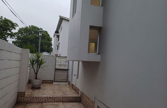 Cosy 2 Bedroom Apartment in a Prominent Area of East London Nahoon - Photo 26