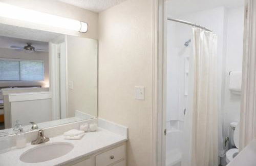 Two Bedroom Loft, King Beds, Down Town Convenience - Foto 12