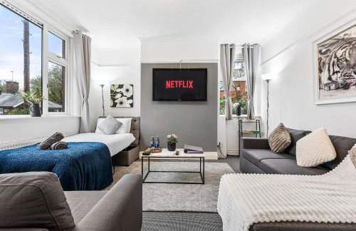 Crew Quarters - Your Ideal Stay in Bury - Photo 63