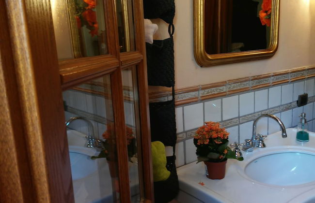 Room-hillside Room With Garden and sea v - Photo 7