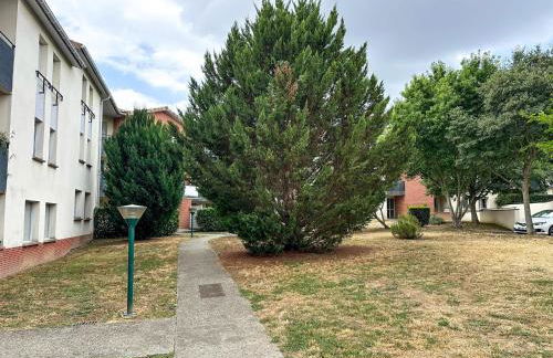 Appartement T2 avec terrasse proche Airbus - Photo 9
