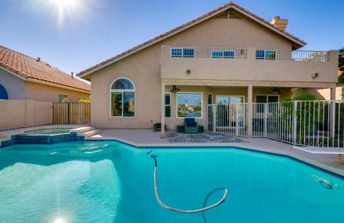 Lakefront Living! Huge Phoenix Home with Pool Table - Foto 30