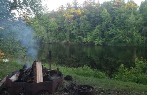 2 bedroom-Riverfront-Fireplace - Pet ok - Foto 4