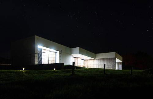 Vila Vicente Jacuzzi, Sauna and Parking - Photo 36