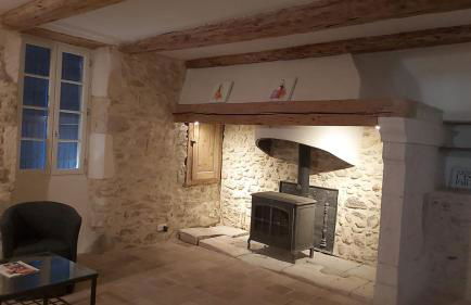 Beautiful Farmhouse with large swimming pool within walking distance of a charming, lively village - Foto 26