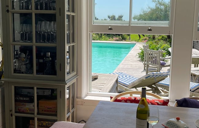 Beachfront House w Pool Steam - Photo 12