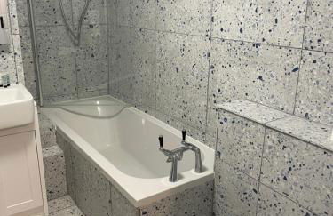 2 bedroomed fisherman’s cottage near quay - Foto 24