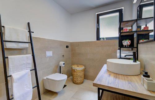 House Silence - Photo 28