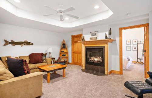 The Lodge, 'North Woods' style, boutique Galena Getaway! - Foto 29