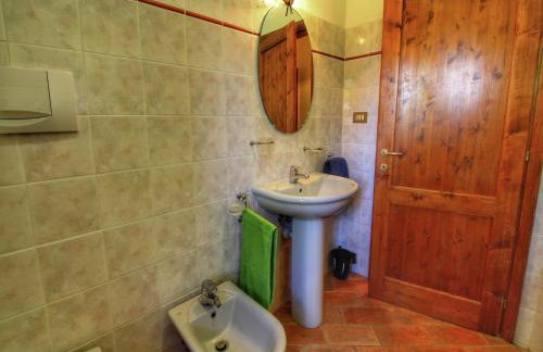 Rustic Holiday Home in Ortignano with Swimming Pool - Foto 42