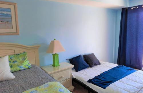 1B/1B condo with Ocean views, Resort style, Free WIFI, Few steps to the Beach!! - Foto 2