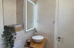 Apartamento Florkin vacacional acogedor recién reformado con vistas al mar - Photo 29