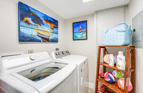 Beachfront Condo with Pool in Redington Shores - Foto 21