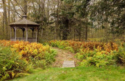 Private Chalet with Fire Pit Deck and Large Yard - Foto 40