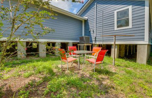 Beachy Home in Heart of Beaufort with Pool Access - Foto 25