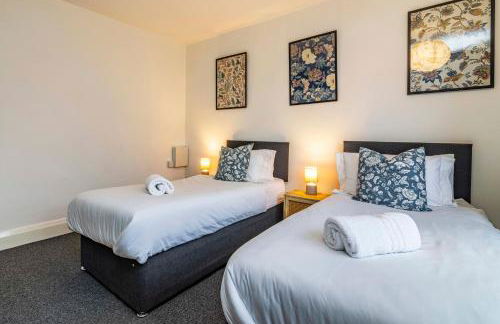 University View-Off-Street Parking-Sleeps 8-Fast WiFi - Foto 13