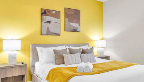 2BR Family Suite with Games & Pool - Foto 3