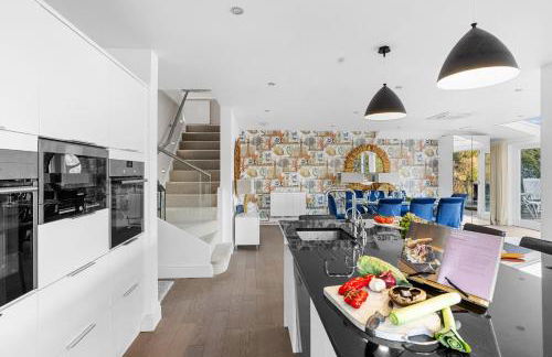 Homefield - Chic charm with unrivalled river views - Foto 19