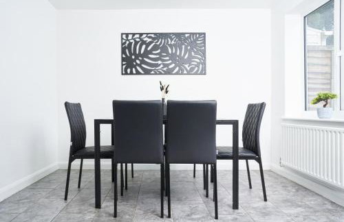 3 Bedroom Home in Central Milton Keynes - Photo 8