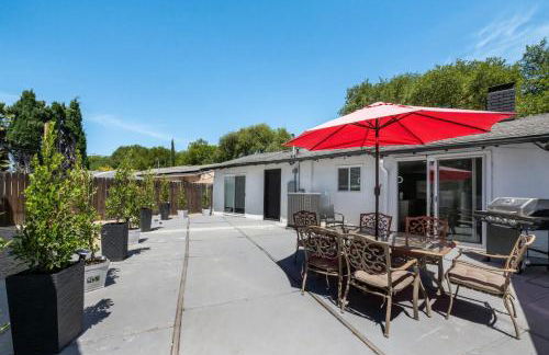 4BR Escape - Mtn Views Private BBQ - Foto 10