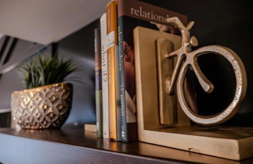 Downtown Boise Sunset Ave Romantic Private Suite - Photo 41