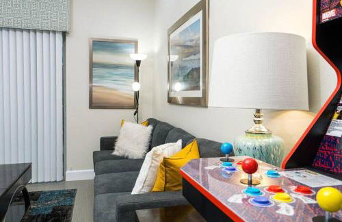 Clermont Family Townhouse Pool & Arcade near Disney - Foto 17