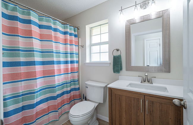 Renovated Home Near Beach and Shopping - Foto 21