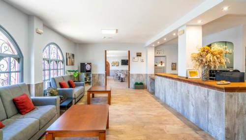 Apartamentos Puerta del Sur - Foto 5, Lobby or reception