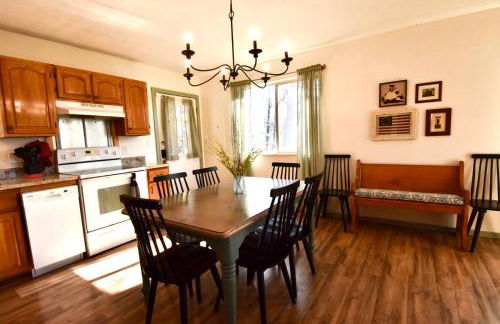 East Tennessee Family Mountain Retreat with Private Vineyard - Photo 28